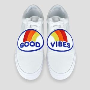 GOOD VIBES Clip-On Shoe Accessory